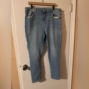 AMERICAN EAGLE SIZE 18 JEGGING
